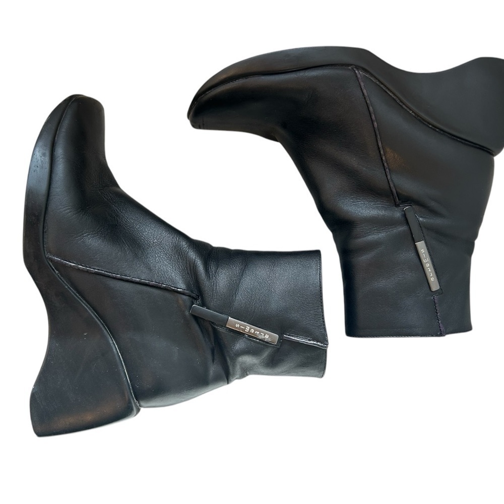 NOT FOR SALE.    Leather giant block heel side zip boots